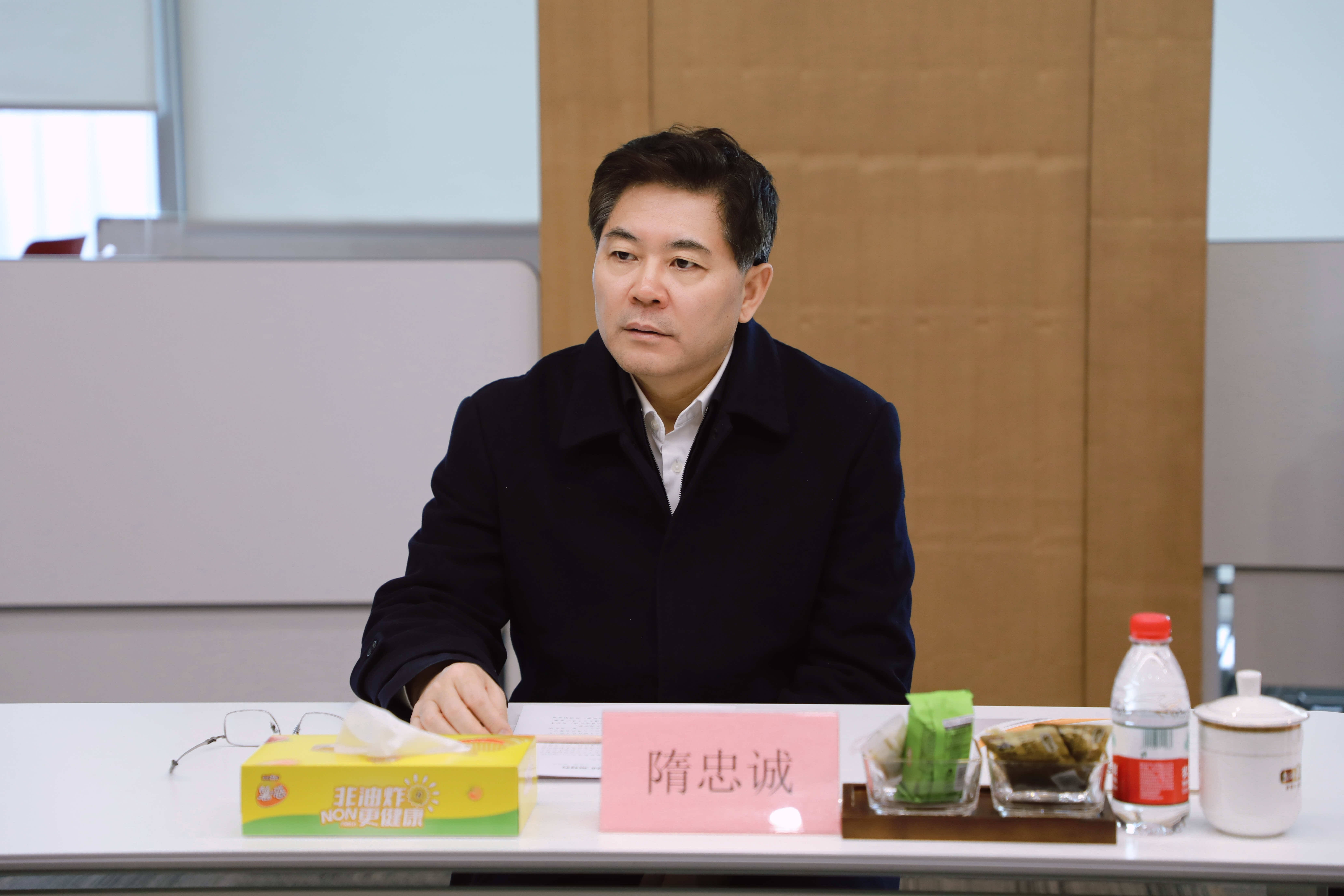 省委统战部部长隋忠诚一行到盐津铺子开展春节走访慰问 省委统战部部长隋忠诚一行到盐津铺子开展春节走访慰问