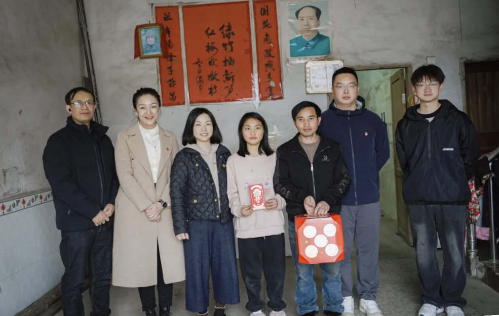 津彩纷呈 喜迎新春:盐津党委2025新春慰问系列活动 津彩纷呈 喜迎新春:盐津党委2025新春慰问系列活动