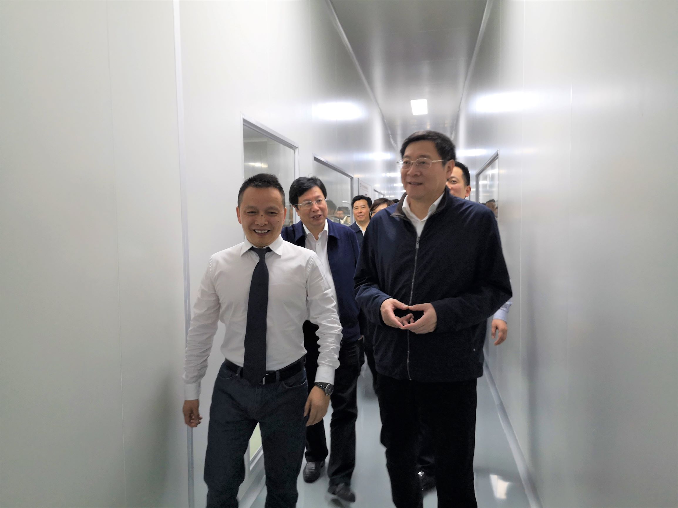 杜家毫调研盐津铺子烘焙中心项目情况 杜家毫调研盐津铺子烘焙中心项目情况