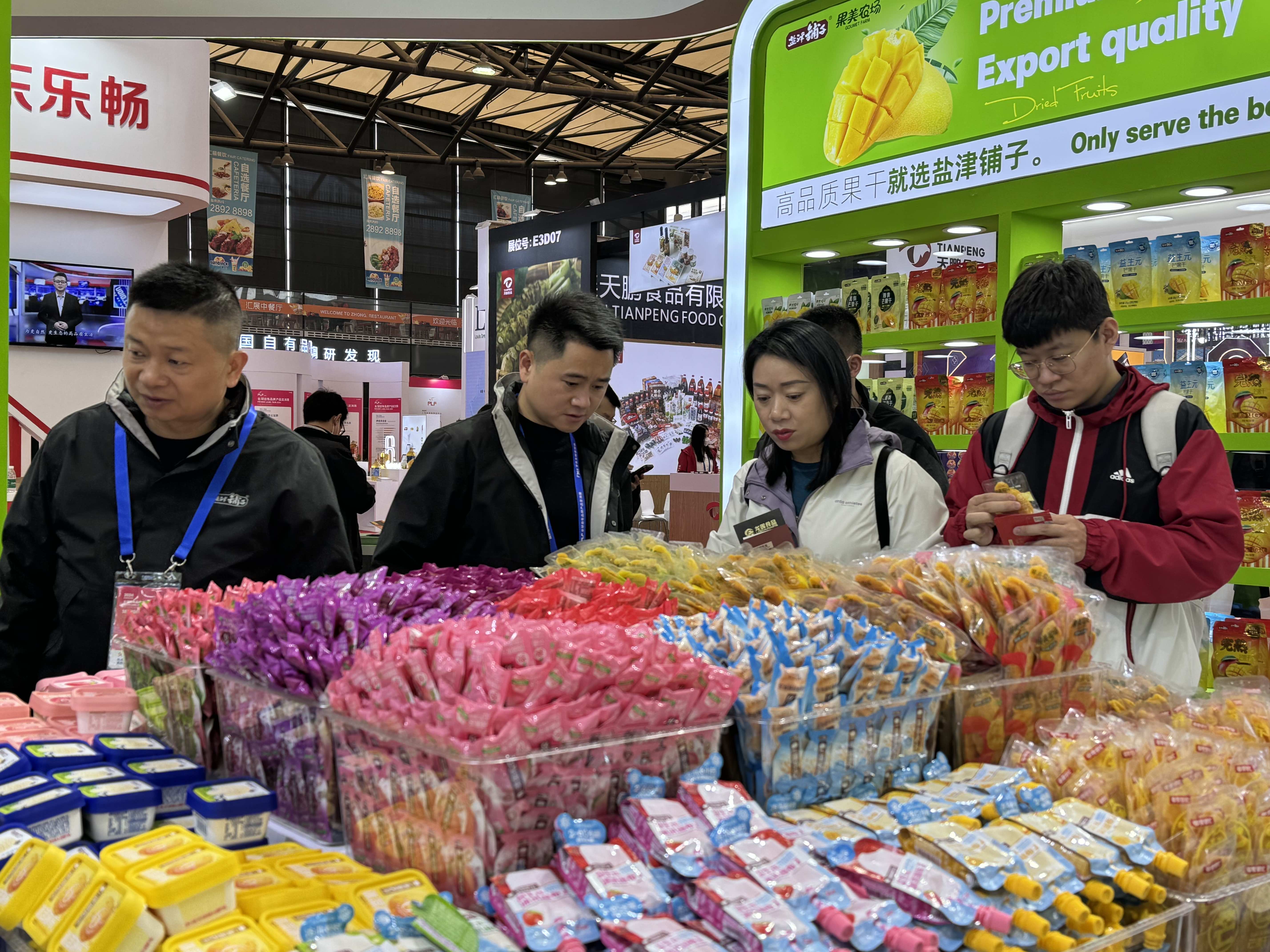 盐津铺子参加第十六届全球自有品牌产品亚洲展 盐津铺子参加第十六届全球自有品牌产品亚洲展