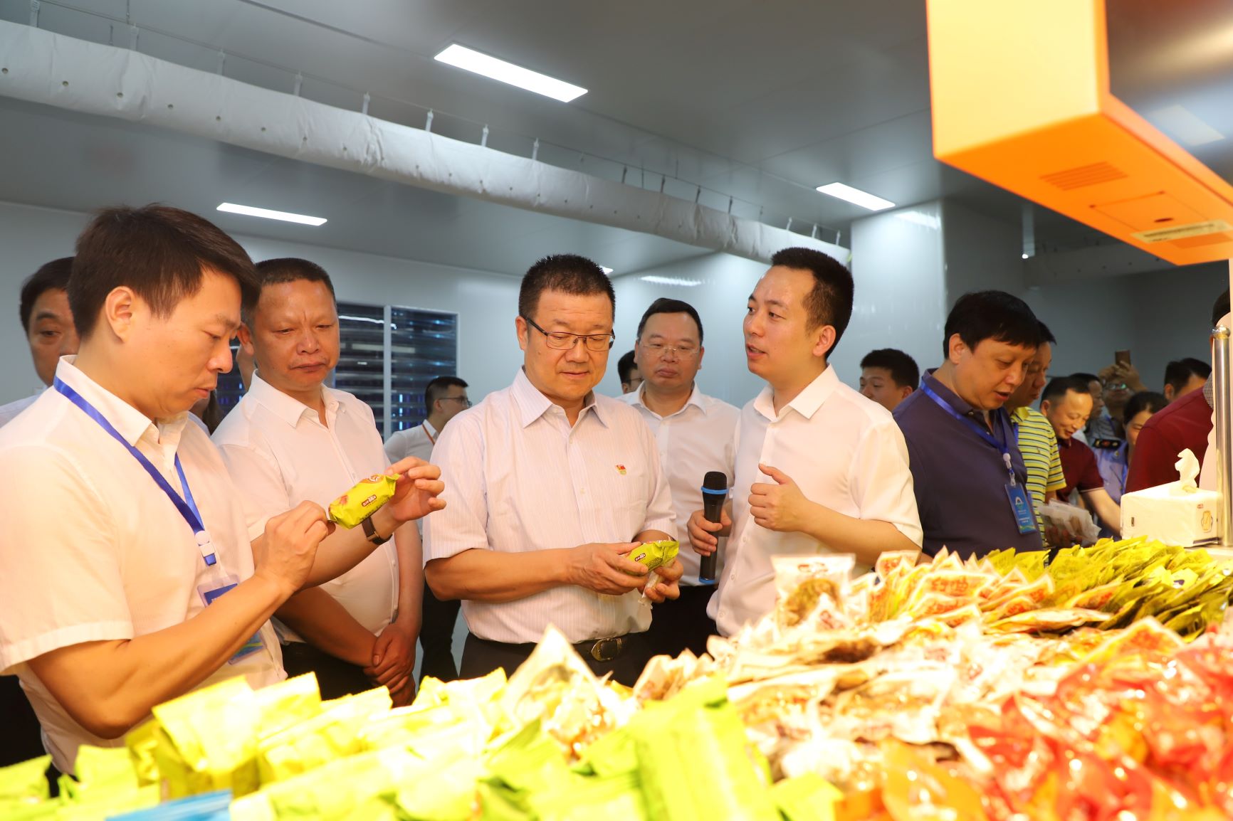 2019年全国食品安全宣传周“双安双创”现场会观摩盐津铺子 2019年全国食品安全宣传周“双安双创”现场会观摩盐津铺子