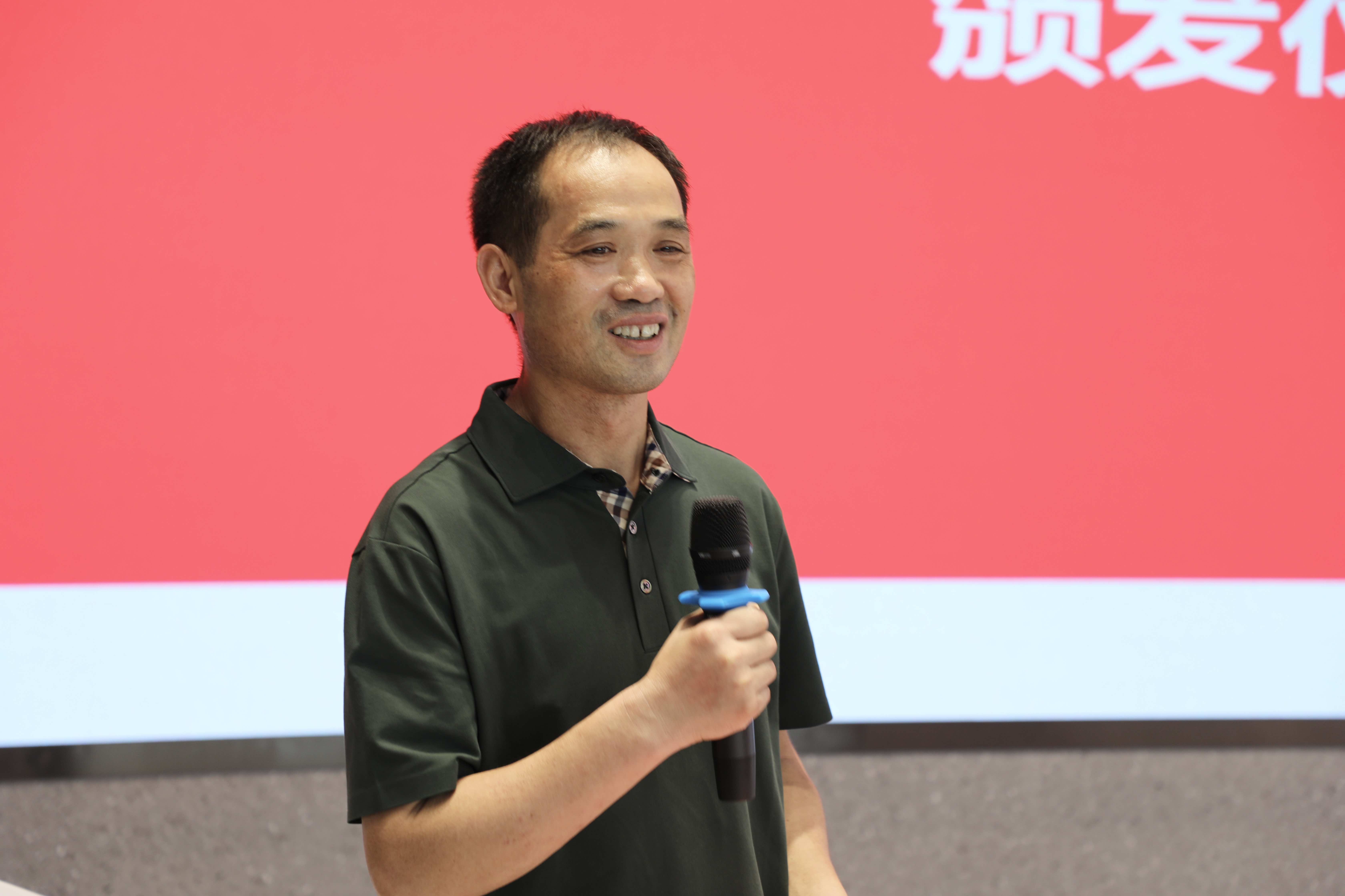 您的开学红包已发放!盐津铺子员工子女高等教育奖学金颁发! 您的开学红包已发放!盐津铺子员工子女高等教育奖学金颁发!