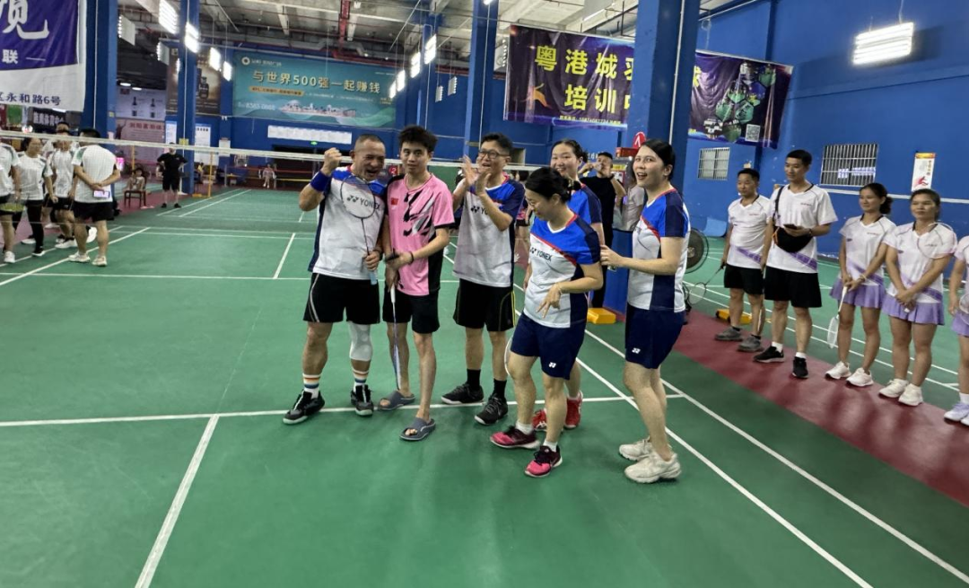 津彩纷呈 喜迎新春:盐津党委2025新春慰问系列活动 津彩纷呈 喜迎新春:盐津党委2025新春慰问系列活动