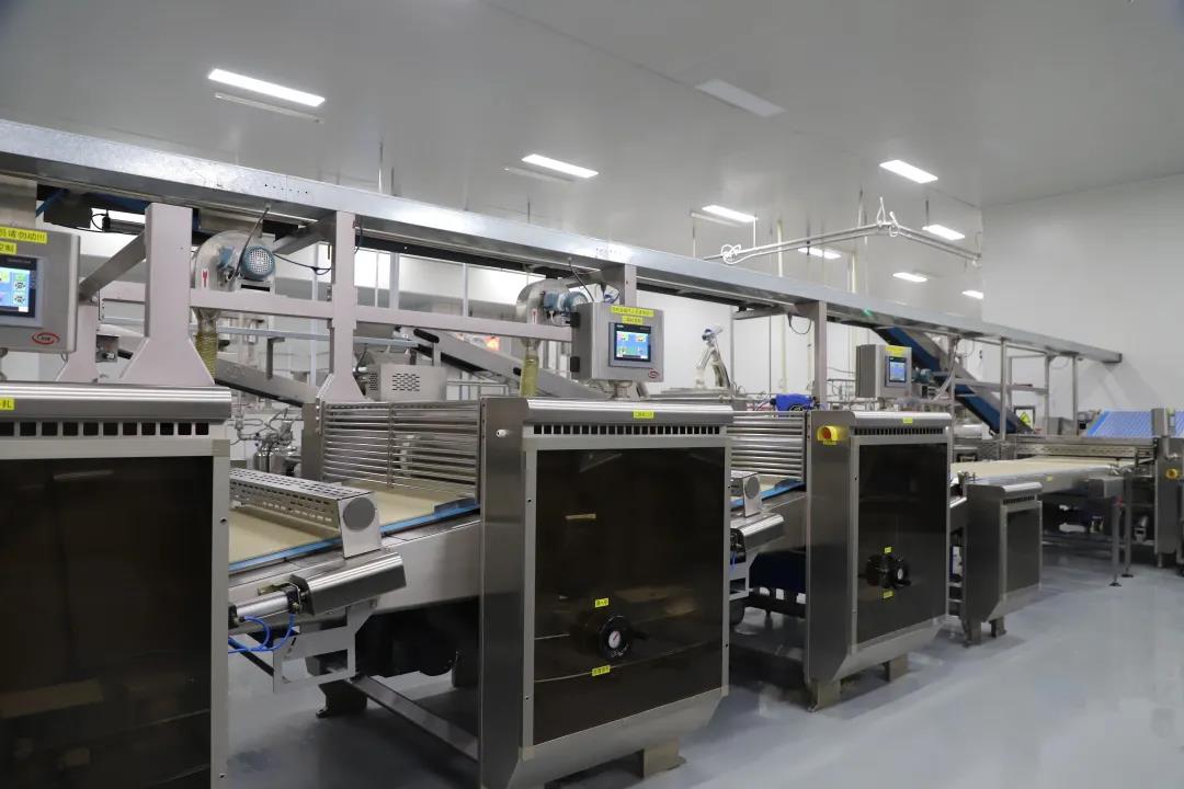 长沙市委常委、浏阳市委书记朱东铁率队调研盐津铺子 长沙市委常委、浏阳市委书记朱东铁率队调研盐津铺子