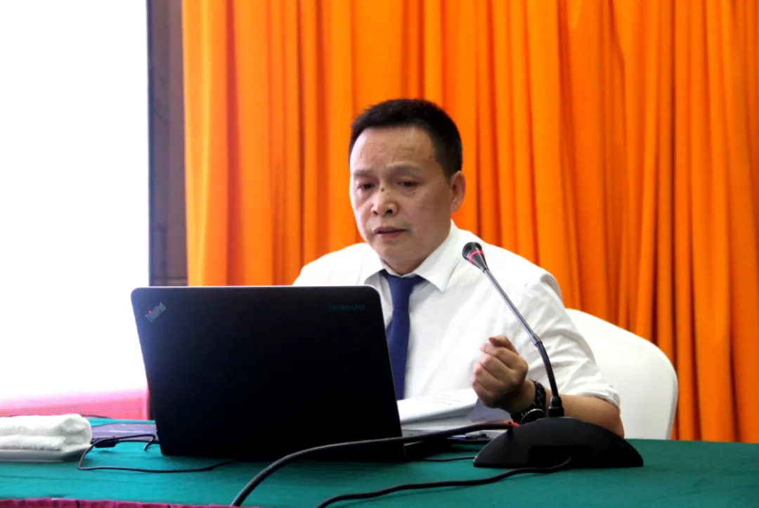 全国人大代表、盐津铺子张学武董事长分享“两会”精神鼓舞人心 全国人大代表、盐津铺子张学武董事长分享“两会”精神鼓舞人心