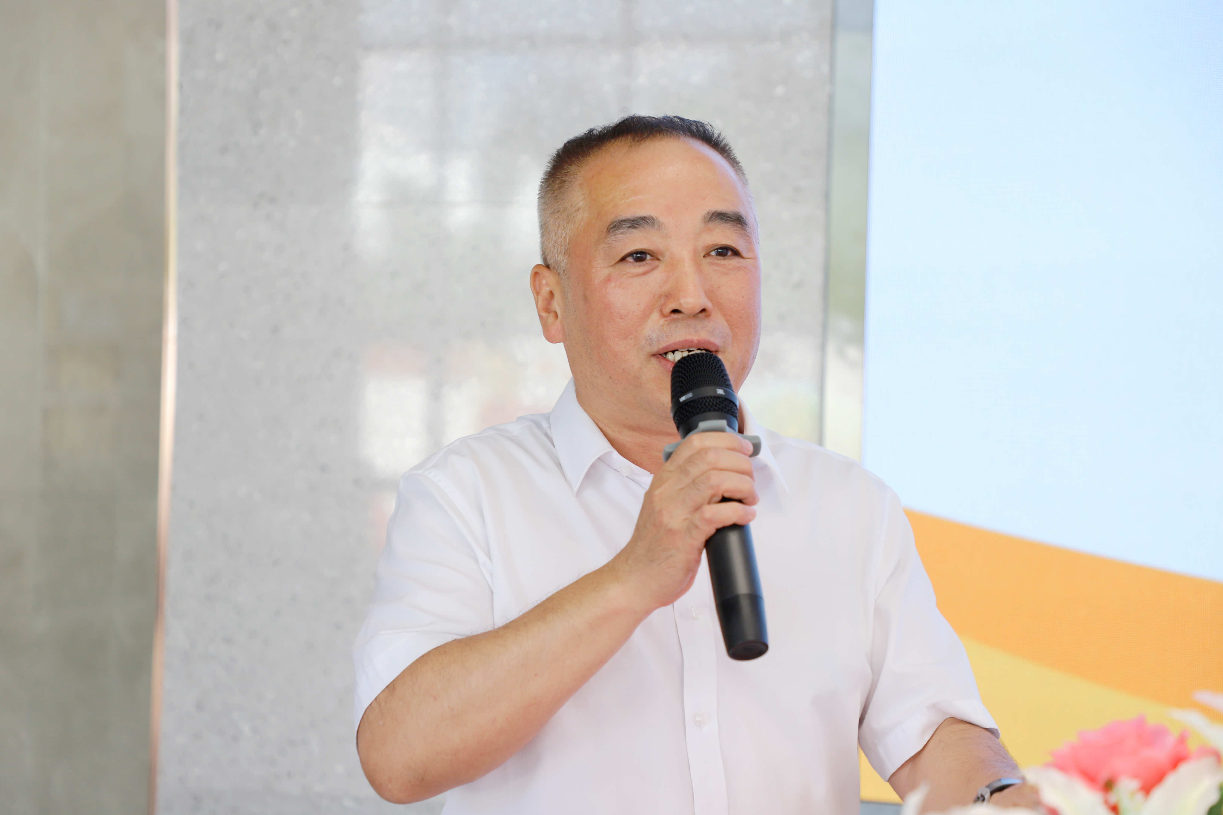 上大学最高奖25000元!盐津铺子做员工子女坚实后盾 上大学最高奖25000元!盐津铺子做员工子女坚实后盾